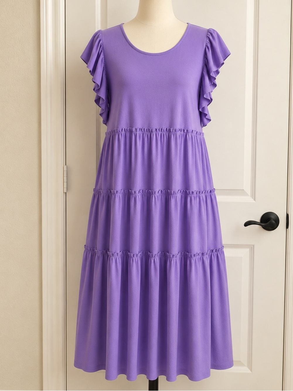 Zenana Outfitters Lavender Purple Scoop Neck Tank